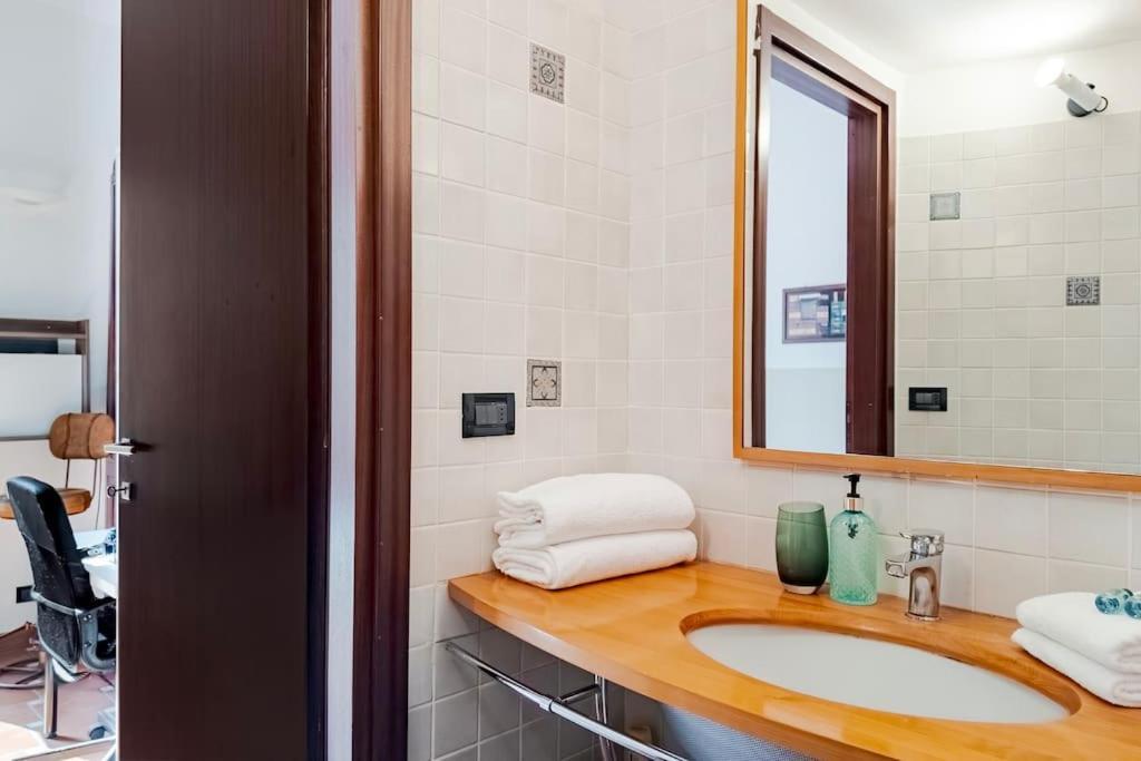 Alessandro 10 Mins Duomo Apartment Mailand